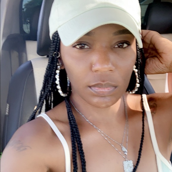 Boutique Owner - Picture 5 of 5